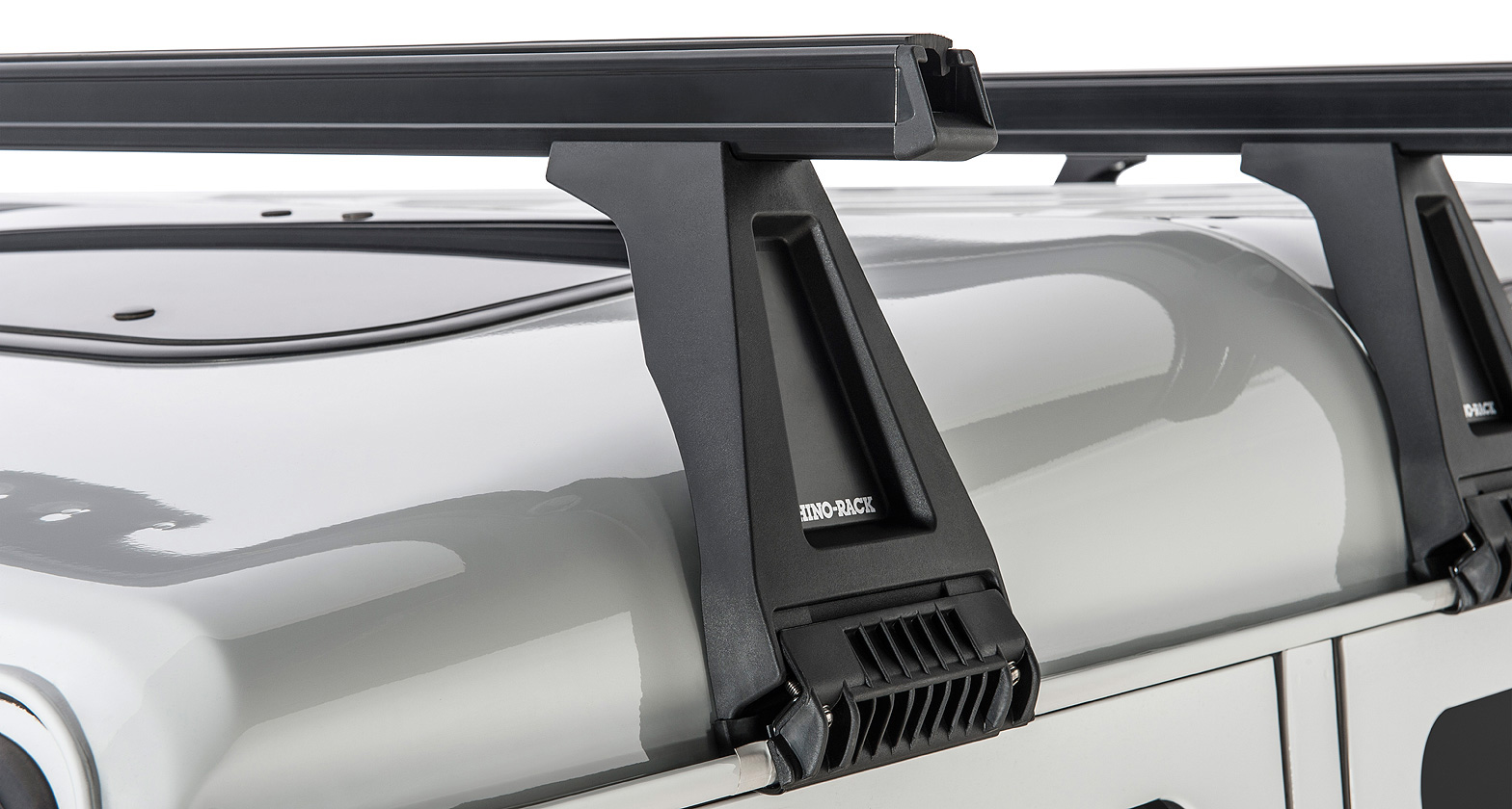 Kit 4 barres de toit noire Heavy Duty 1500mm avec pieds RL210 Land Rover Defender 110 1993-2020 – Image 4