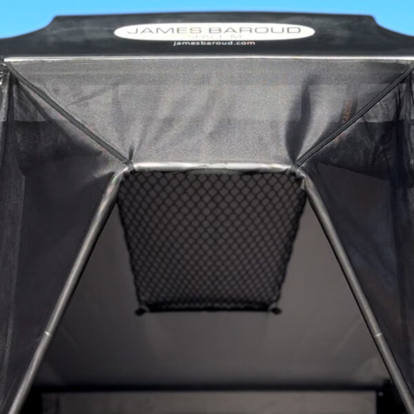 Alternative view of Avancée protection pluie et soleil James Baroud pour tente de toit Space M