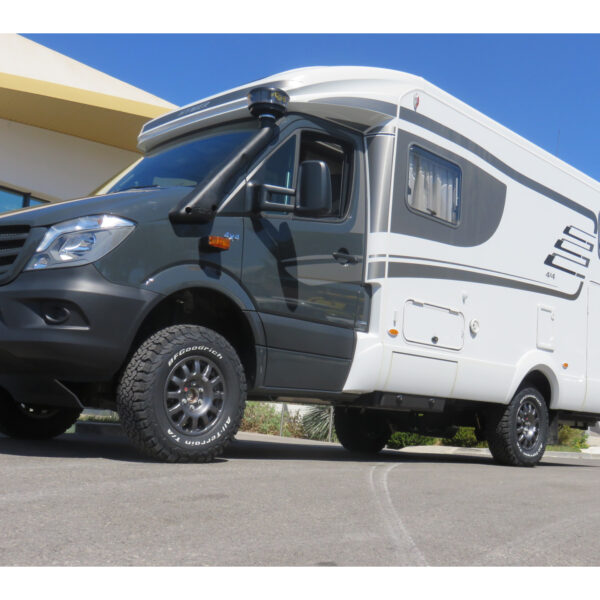 Alternative view of Jante aluminium Braid Fullrace grise 7x16 Mercedes Sprinter 4x4 W907 W906