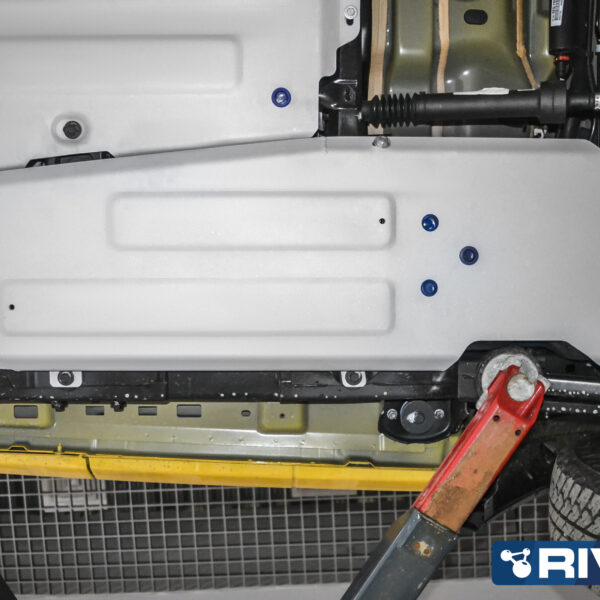 Alternative view of PLAQUE PROTECTION RIVAL RESERVOIR JEEP JL 2P  (bN10)