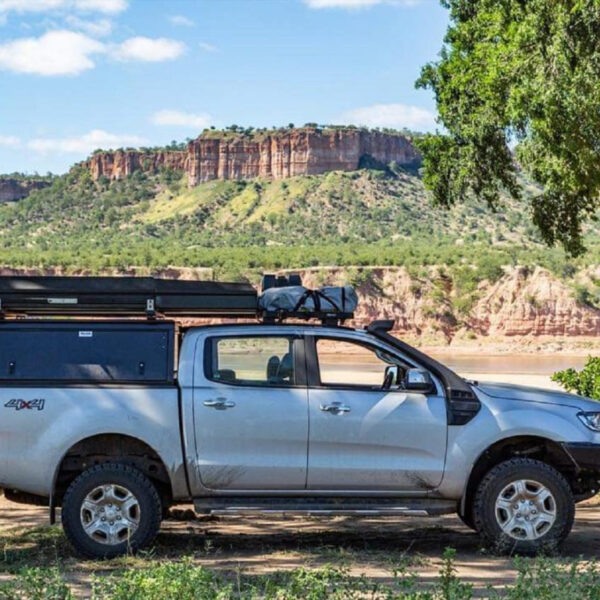Hardtop Explorer noir lisse Double Cabine Ford Ranger 2012-2022 Alu-Cab