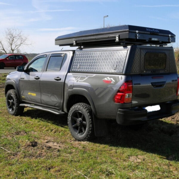 Hardtop Adventure noir strié Toyota Hilux 2016+ double cabine Alu-Cab