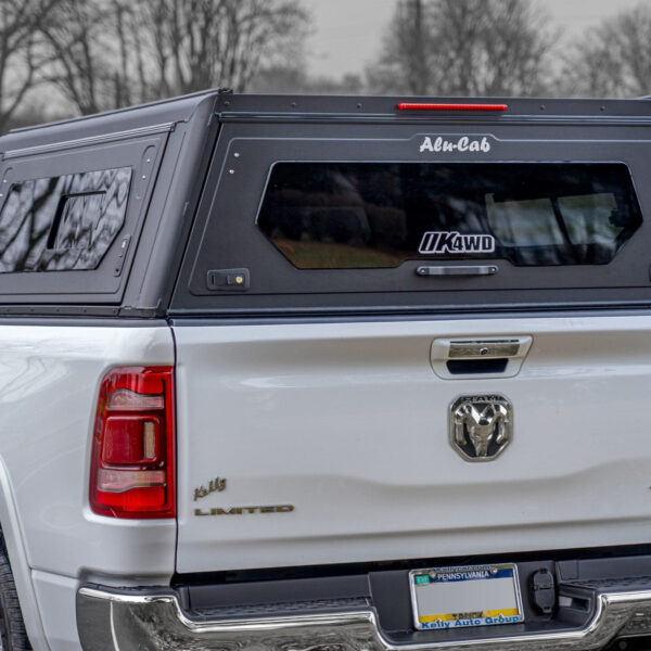 Hardtop Contour Full-size avec fenêtre Dodge Ram 6.5 2009+ Alu-Cab