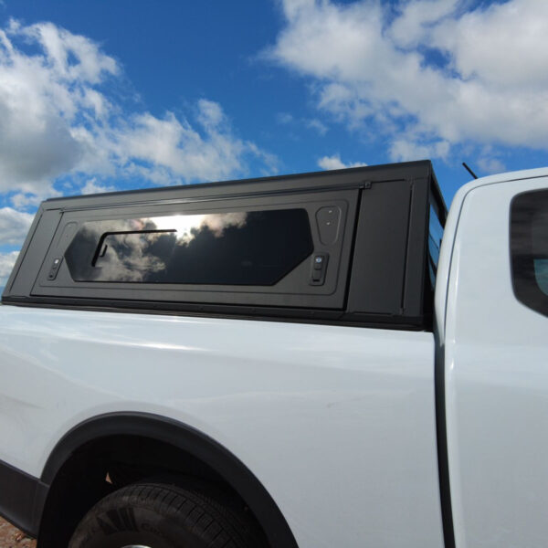 Hardtop Contour noir/ lisse avec fenêtre pour Toyota Hilux Revo 2016+ xtra-Cab Alu-Cab