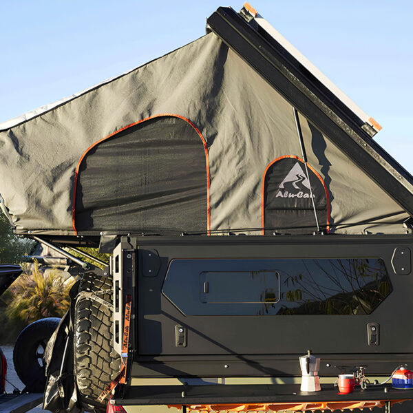 Kit de conversion Alu-Cab ModCAP en Compact Camper