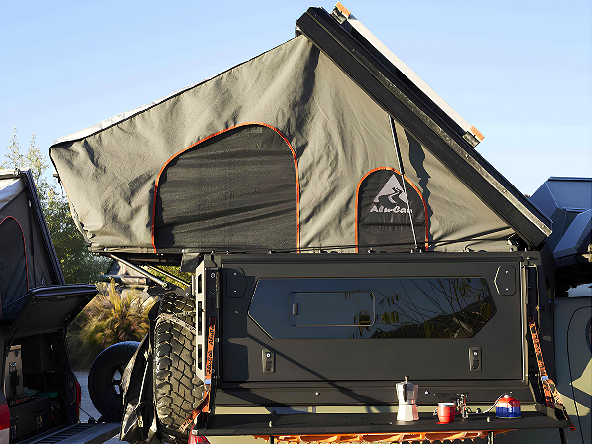 Kit de conversion Alu-Cab ModCAP en Compact Camper