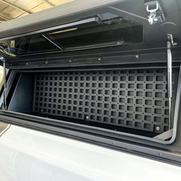 Grille 1250mm d'organisation pour compartiment latéral de hardtop Alu-Cab