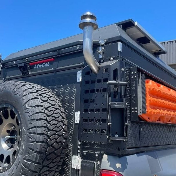 Plaque support d'accessoire Molle à droite pour cheminée pour hardtop camper avec Alu-Cab