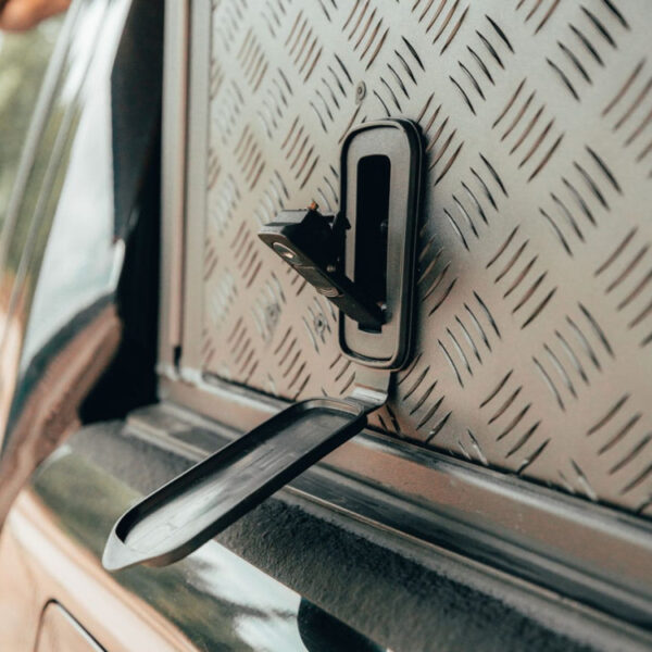 Couvercle de protection pour serrure de hard top Alu-Cab