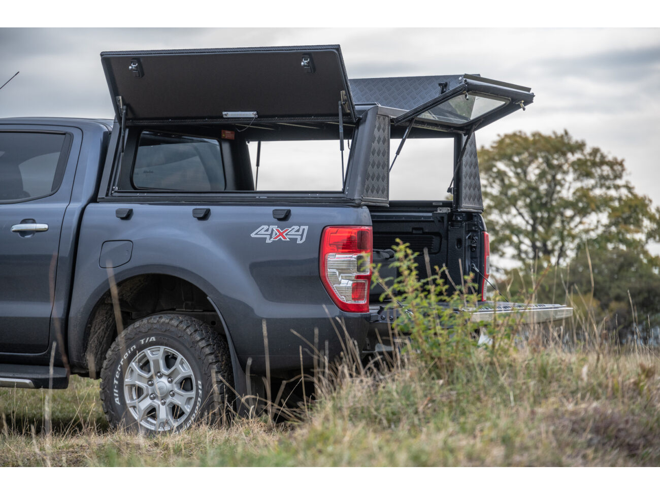 Hardtop Adventure noir strié double cabine Ford Ranger 2012-2022 Alu-Cab – Image 2