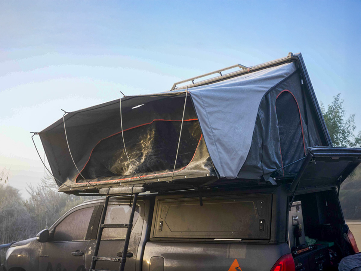 Tente de toit Alu-Cab Family noire – Image 3