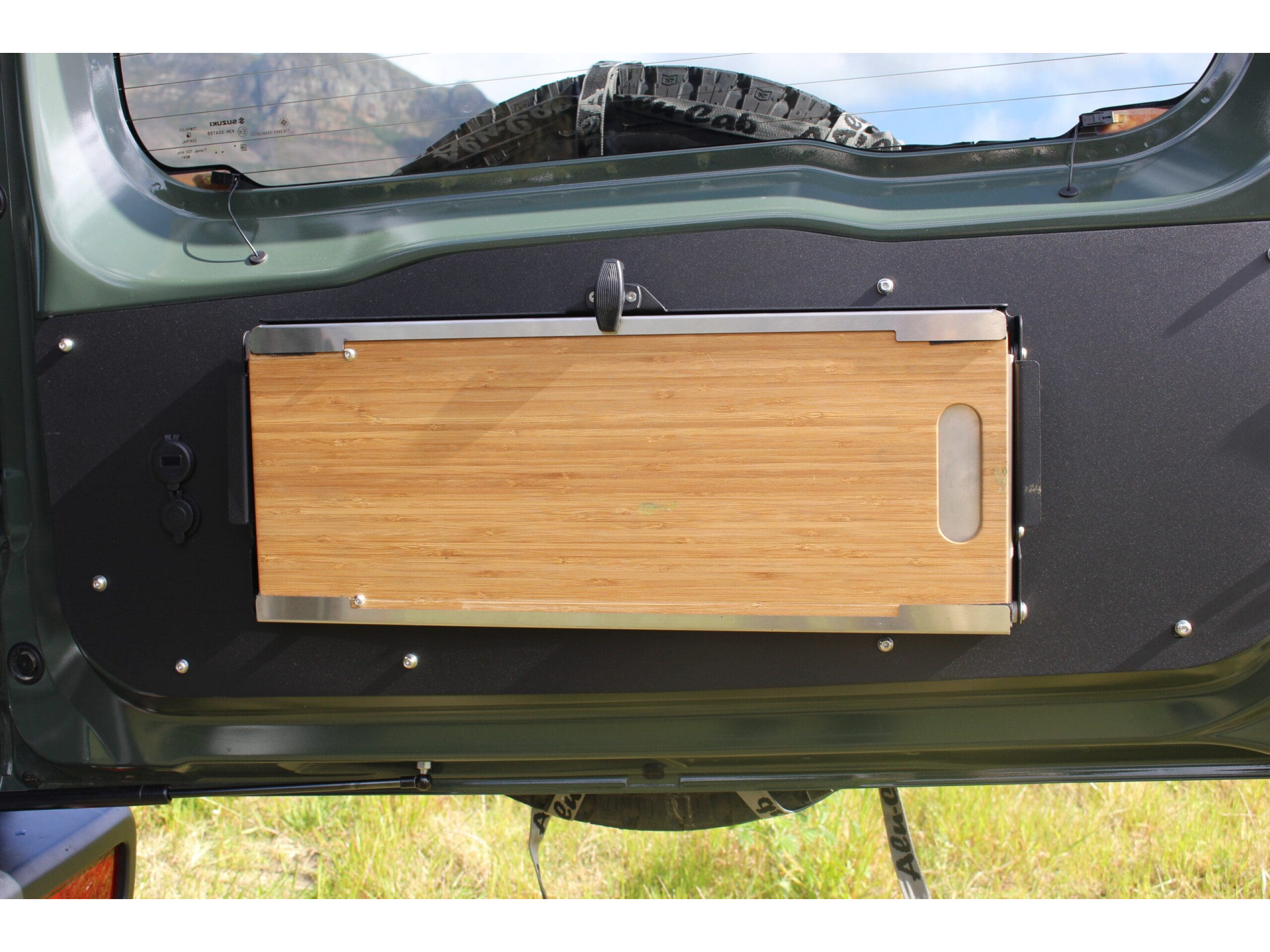 Tablette de porte arrière Suzuki Jimny Alu-Cab – Image 5