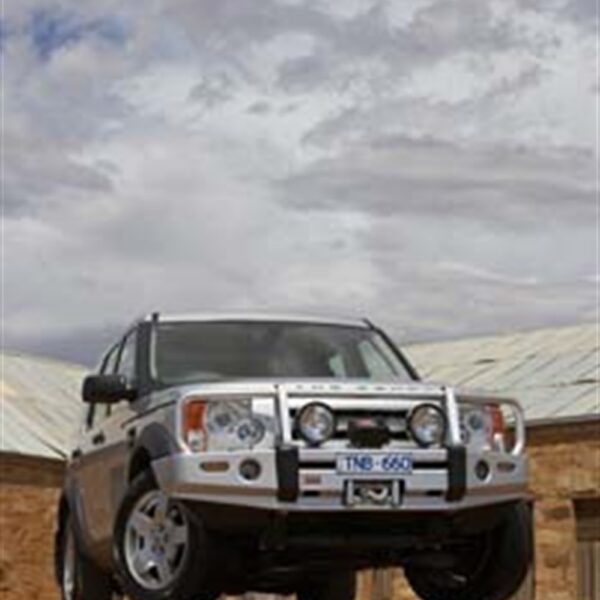 Alternative view of Winch bar ARB LR Discovery 3