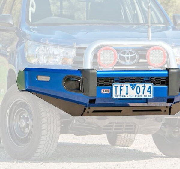 Alternative view of SUMMIT SAHARA SUITS HILUX 5/18