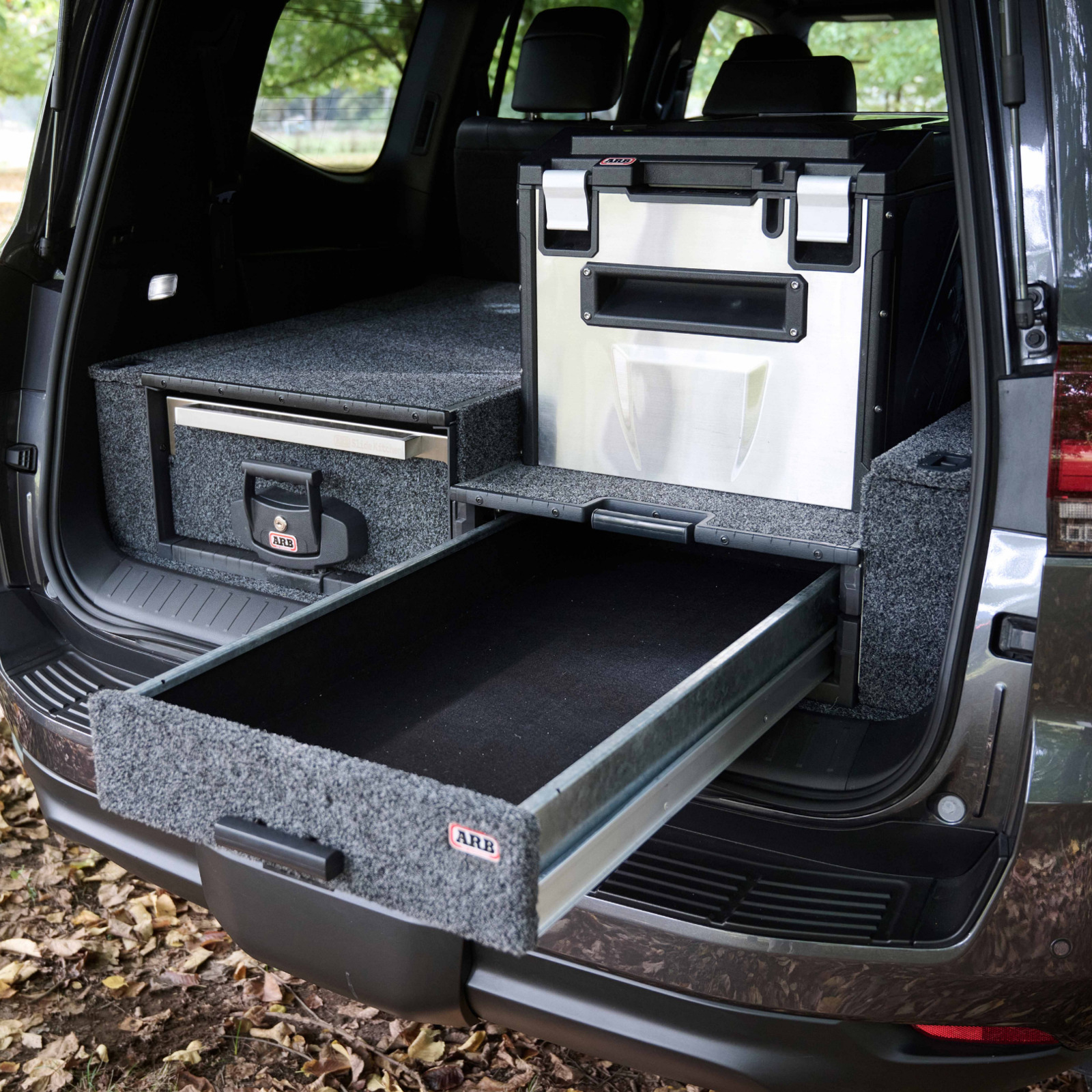 R/DWR SIDE FLR & INSTAL KIT LC300 2022+ 5 SEAT MODELS – Image 3