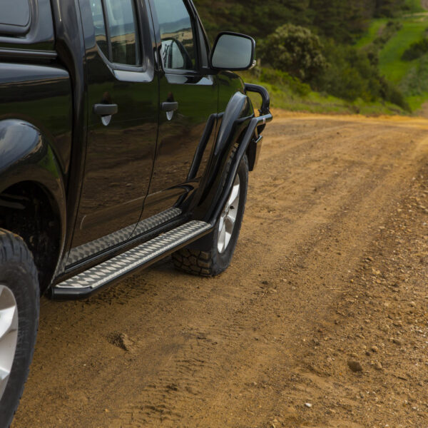 Alternative view of Protections ARB latérales Nissan D40
