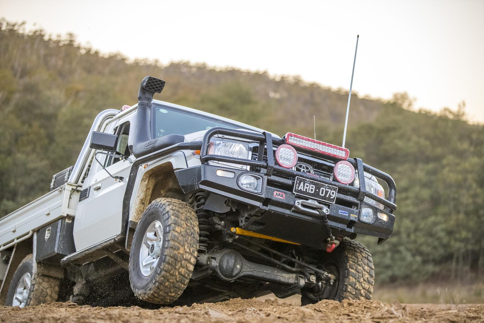 Pare chocs Winch Bar HZJ7 BJ7 – Image 3