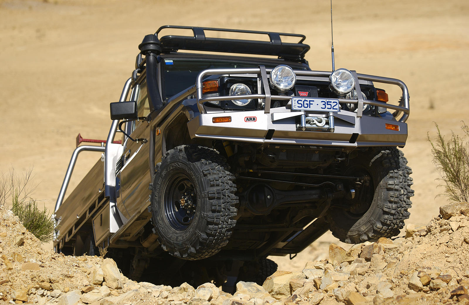 Pare chocs Winch Bar HZJ7 BJ7 – Image 5