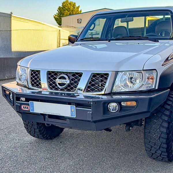 Alternative view of Pare chocs avant acier ARB Sahara Bar pour Nissan Patrol Y61 2005+