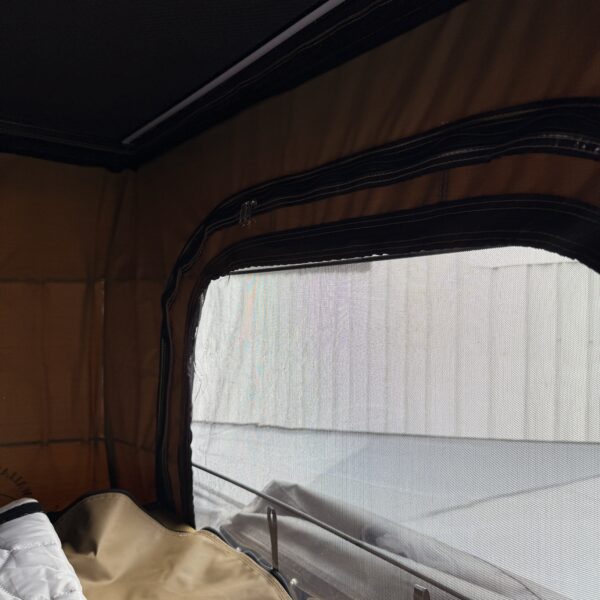 Hardtop aluminium Traveller avec toit relevable – Image 22