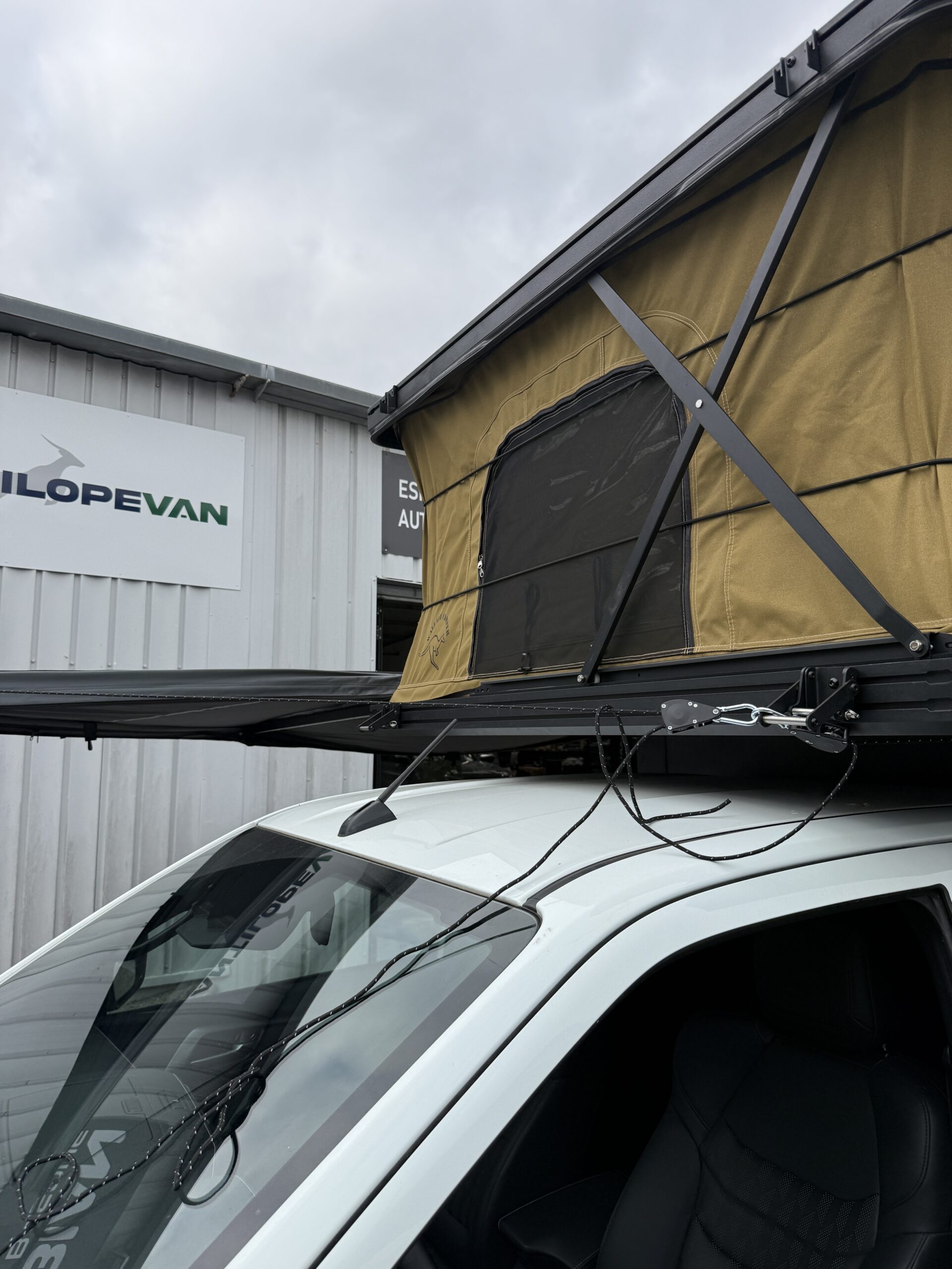 Hardtop aluminium Traveller avec toit relevable – Image 20