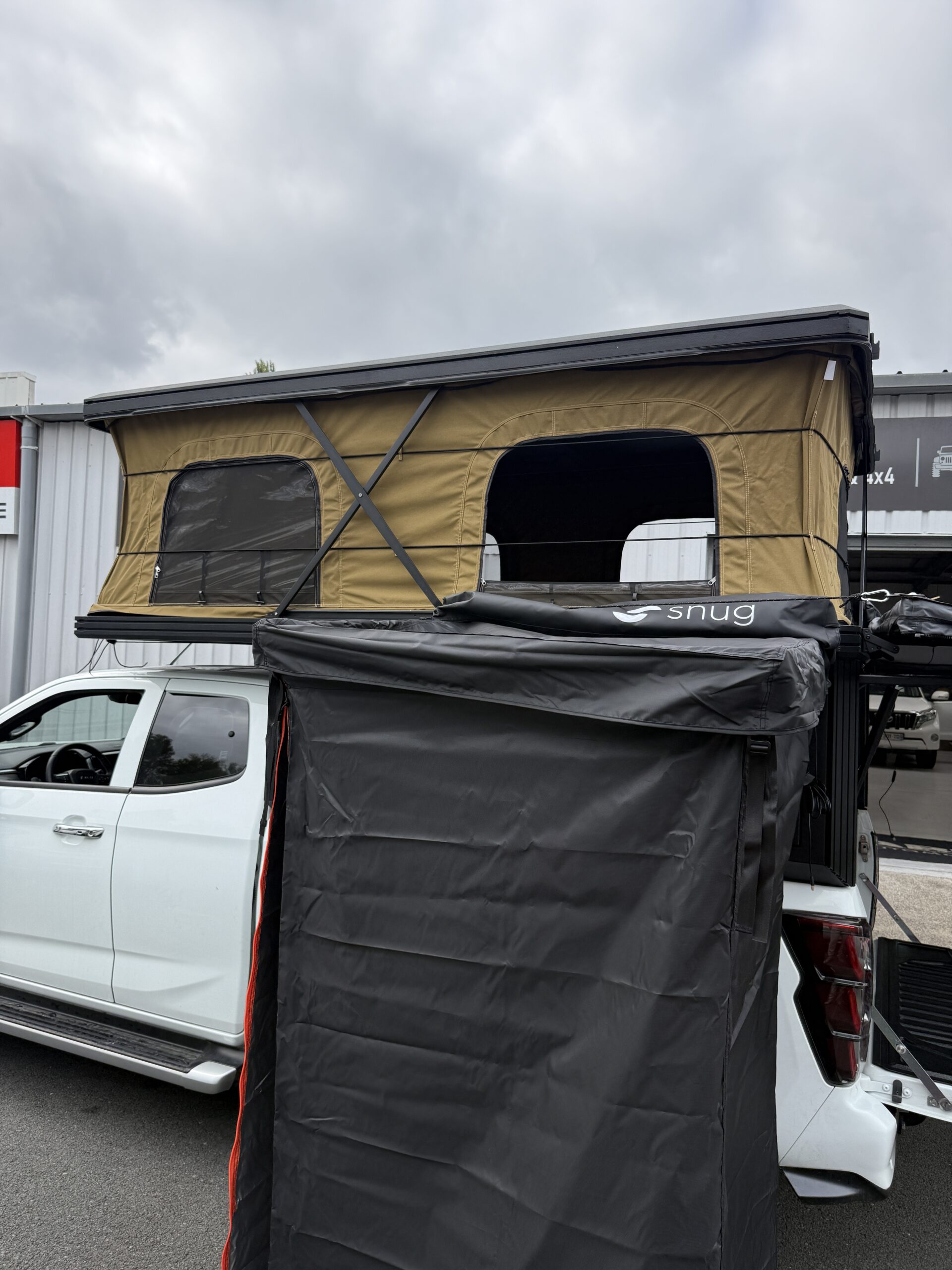 Hardtop aluminium Traveller avec toit relevable – Image 14