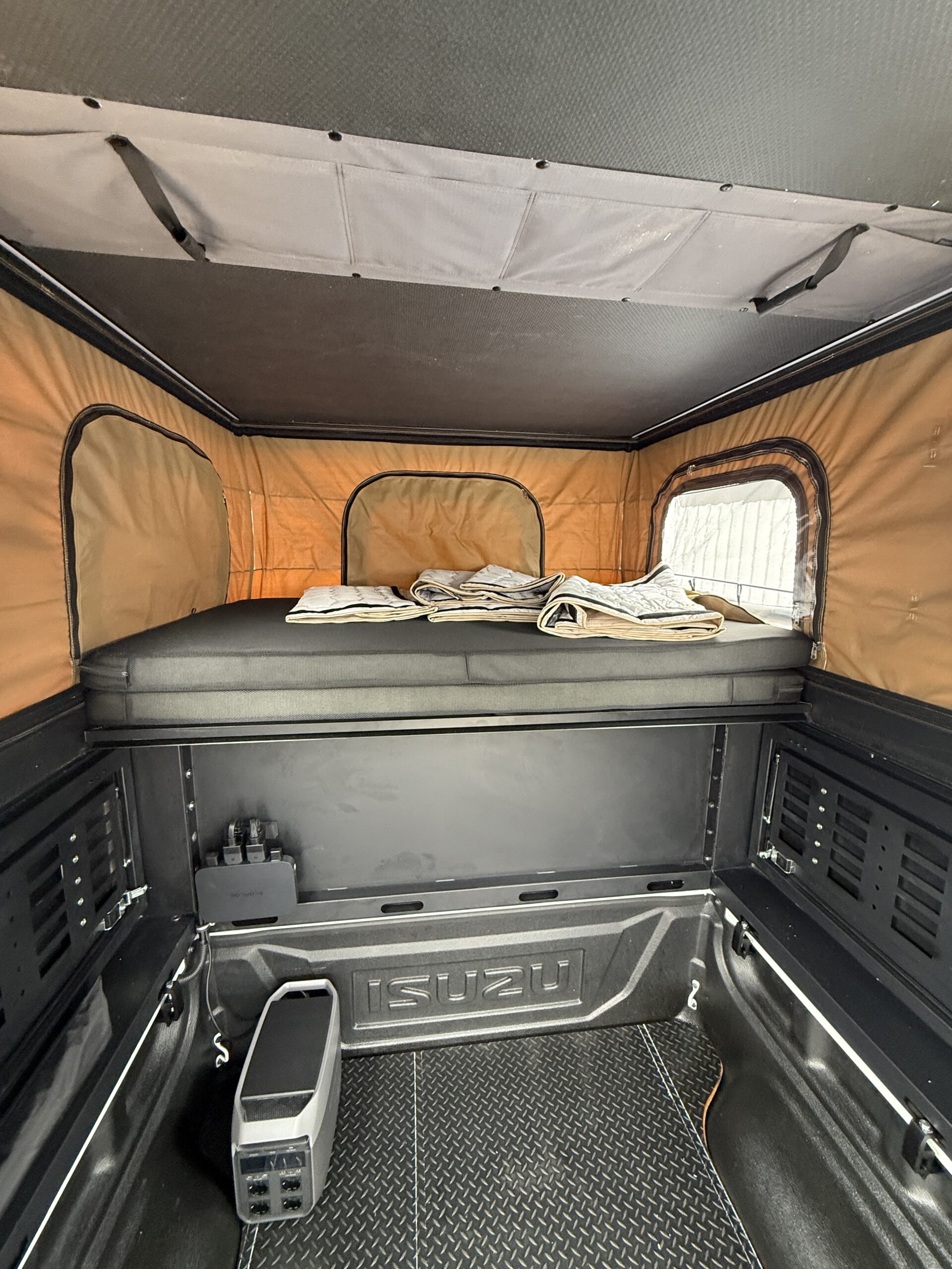 Hardtop aluminium Traveller avec toit relevable – Image 3