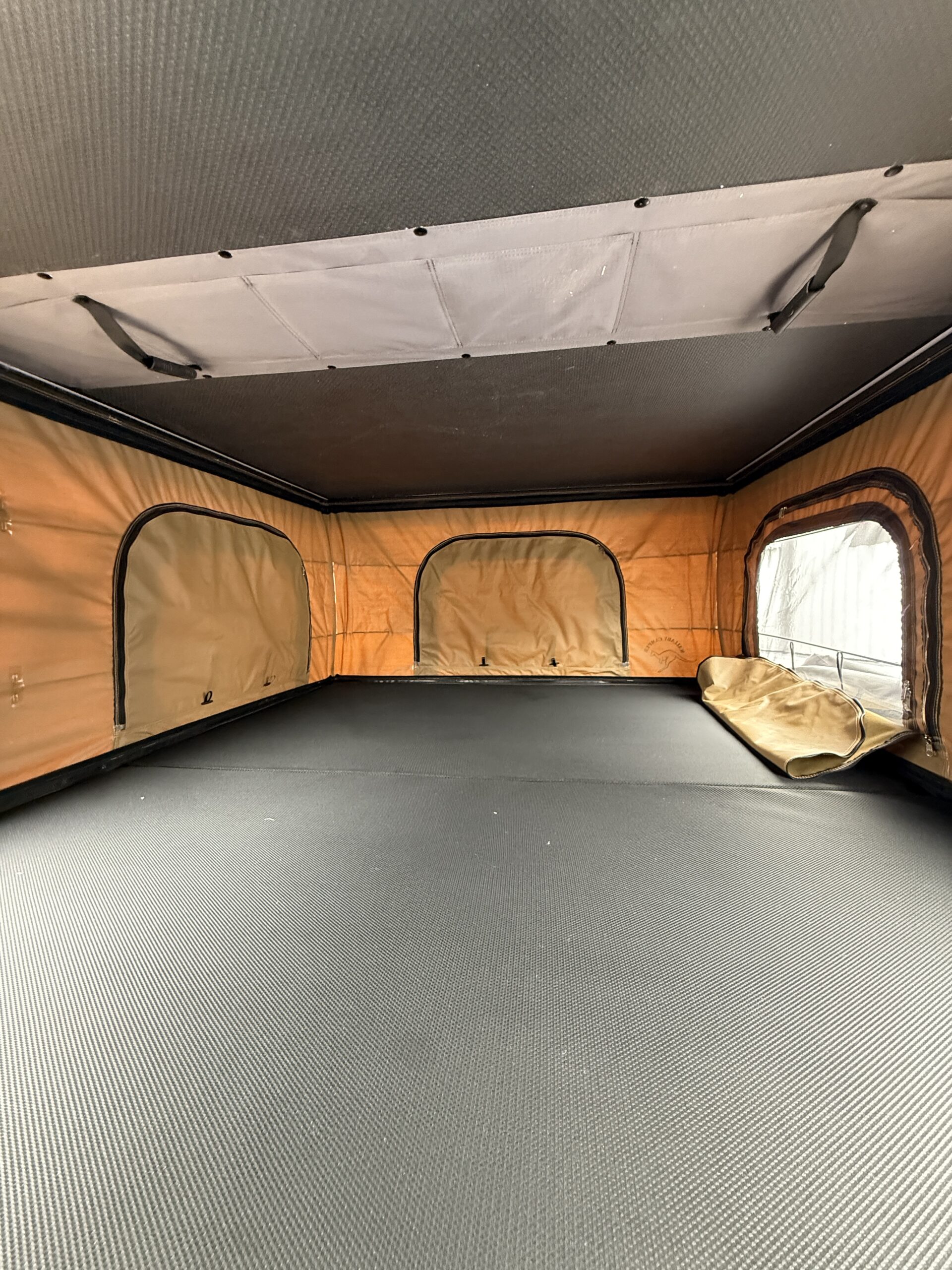 Hardtop aluminium Traveller avec toit relevable – Image 5