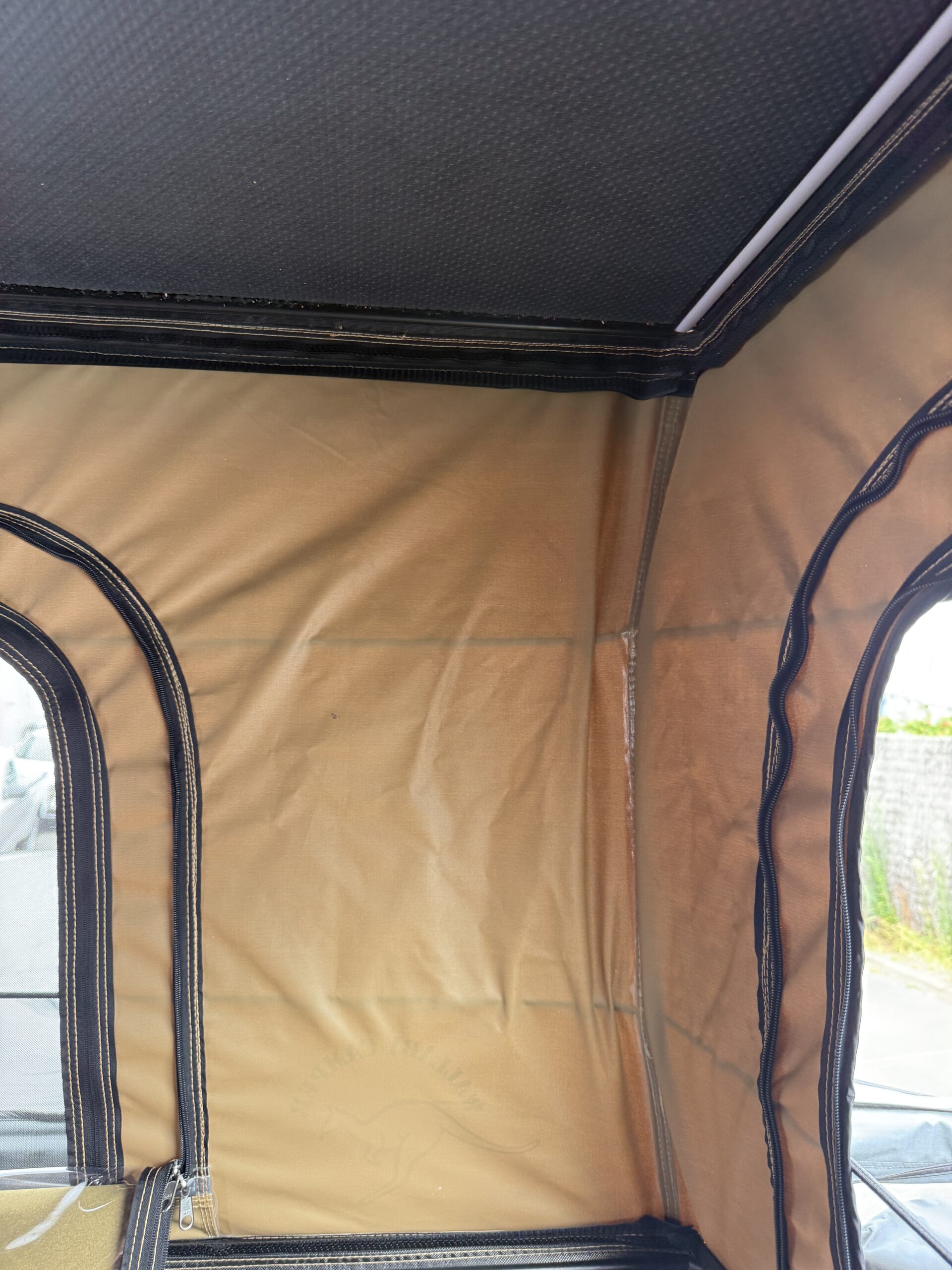 Hardtop aluminium Traveller avec toit relevable – Image 23