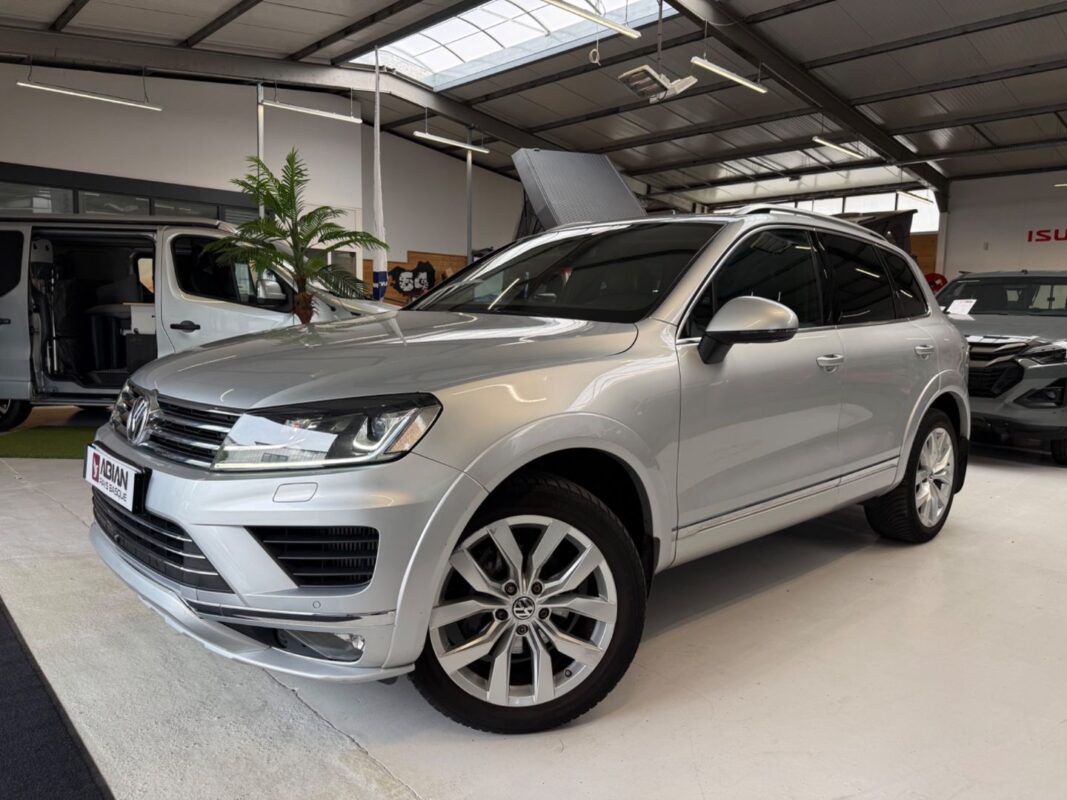 VOLKSWAGEN TOUAREG