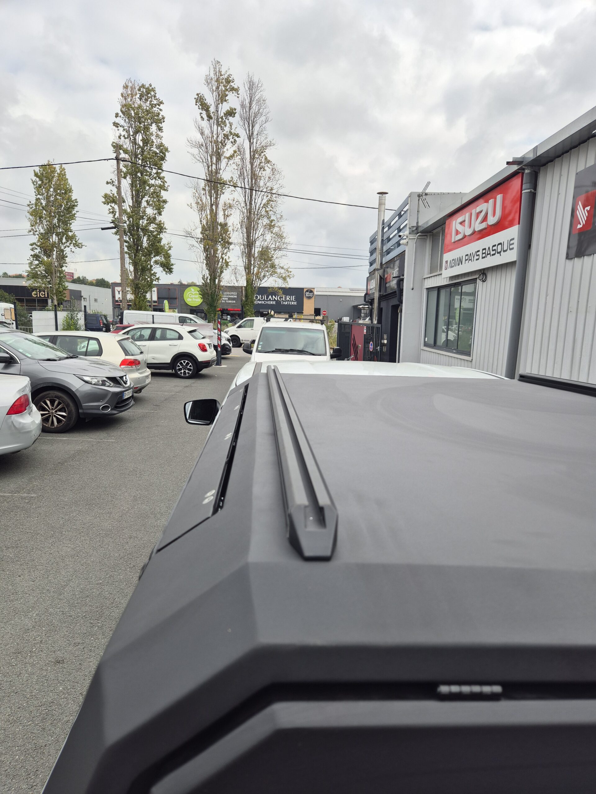Hardtop vitré aluminium noir CW Isuzu D-Max Space Cab 2020+ – Image 25
