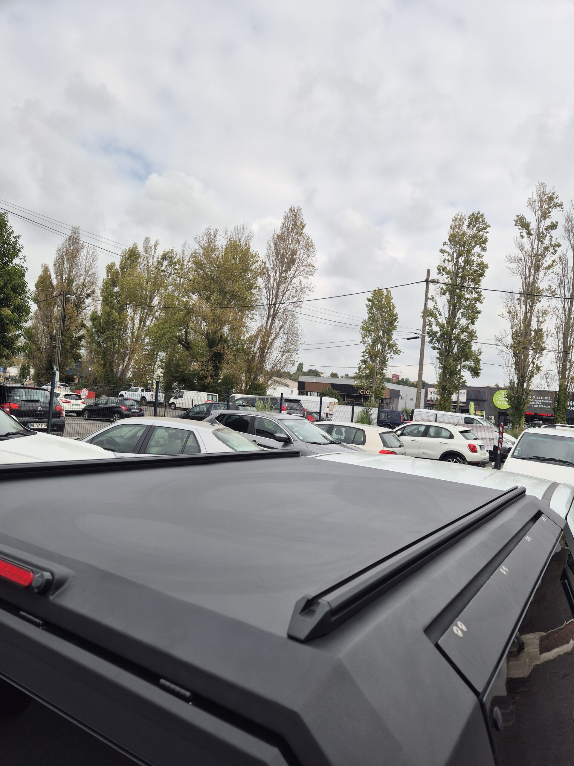 Hardtop vitré aluminium noir CW Isuzu D-Max Space Cab 2020+ – Image 23