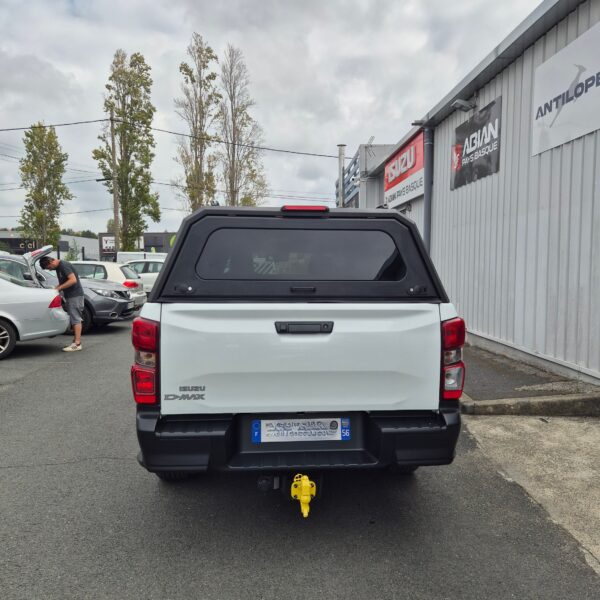Alternative view of Hardtop vitré aluminium noir CW Isuzu D-Max Double Cab 2020+