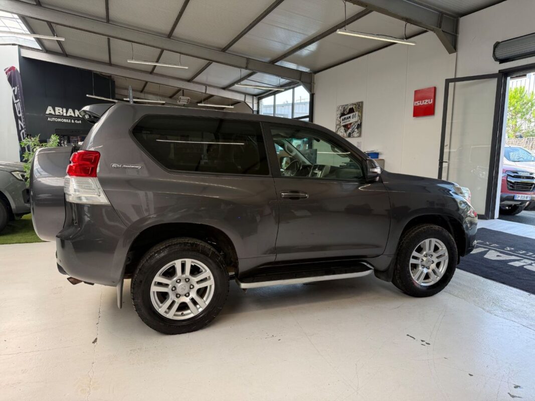 TOYOTA LAND CRUISER II