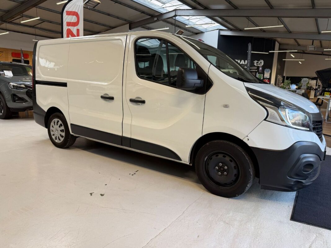 RENAULT TRAFIC FOURGON
