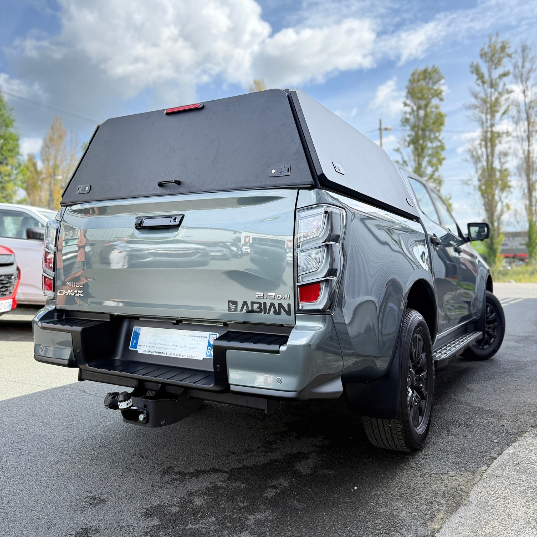 Hardtop fermé (sans vitre) aluminium noir CW Isuzu D-Max Double Cab 2020+ – Image 1